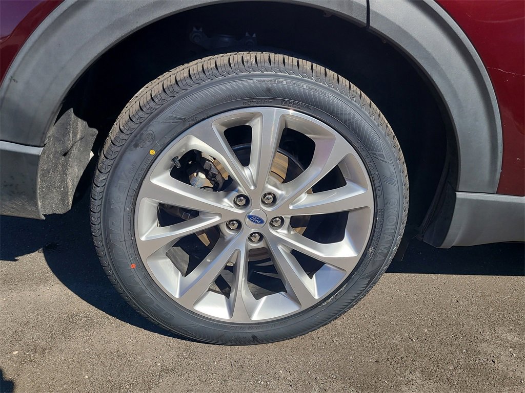 Certified 2022 Ford Explorer Platinum w/ Equipment Group 601A image 5