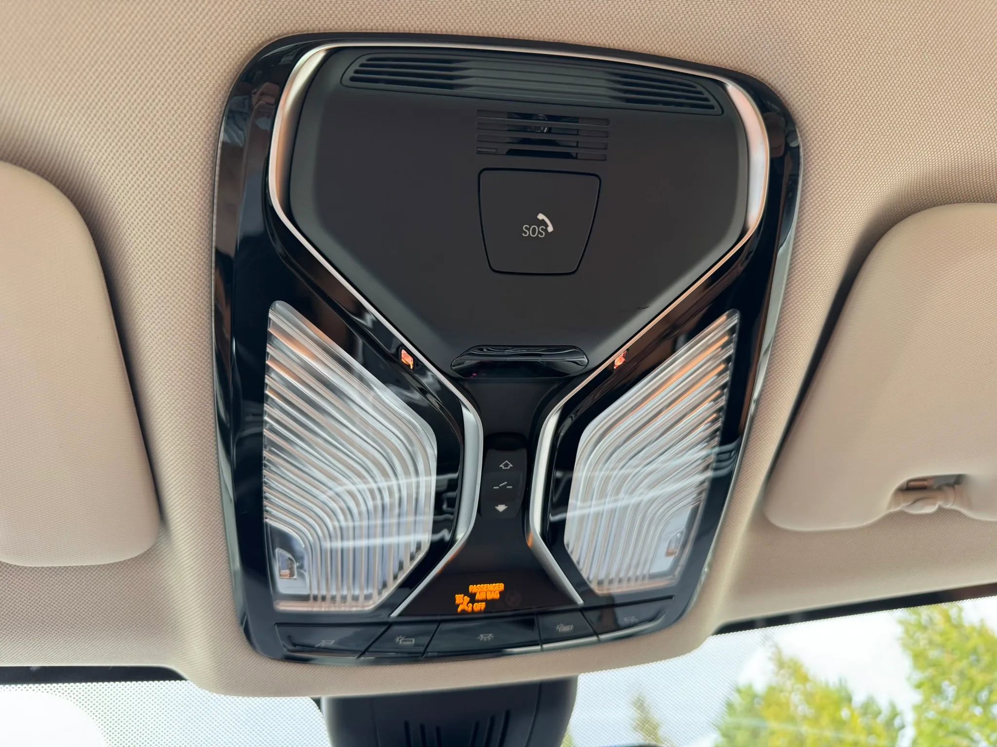 Used 2022 BMW X7 xDrive40i w/ Premium Package image 48