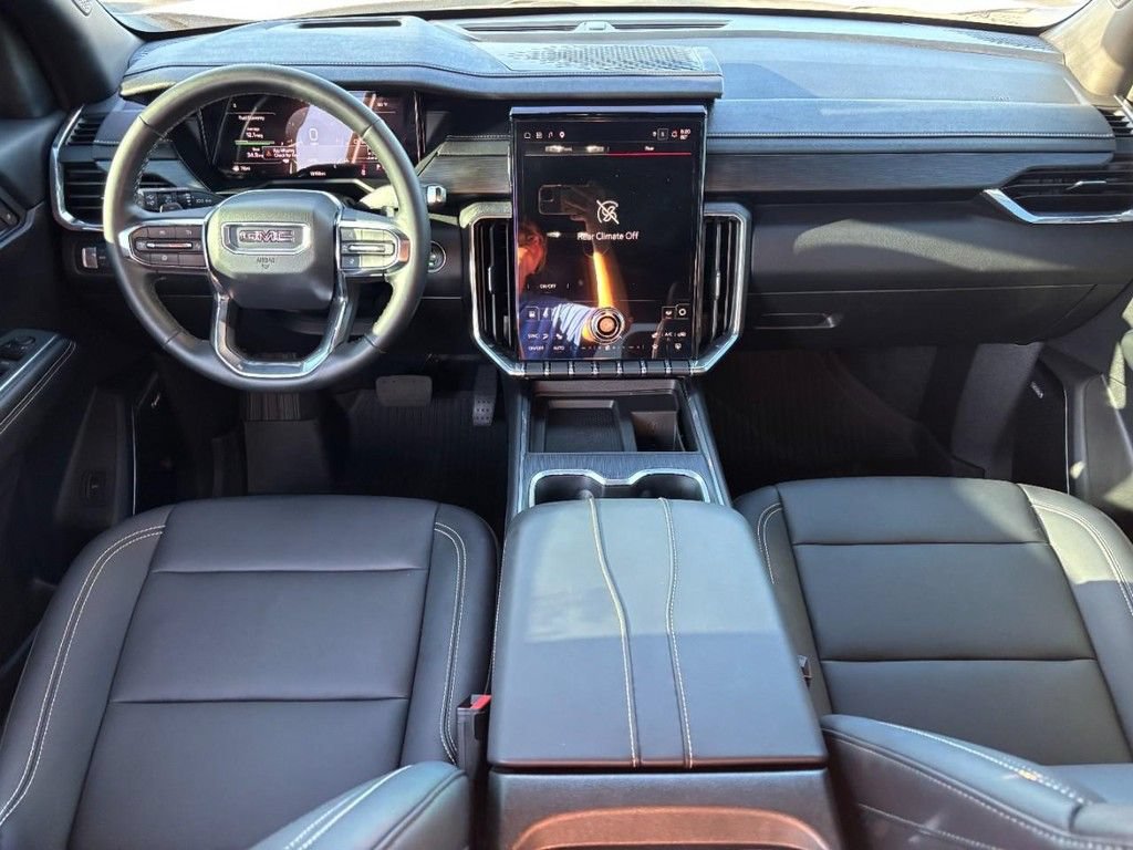Used 2025 GMC Acadia Elevation w/ Elevation Premium Package FWD image 12