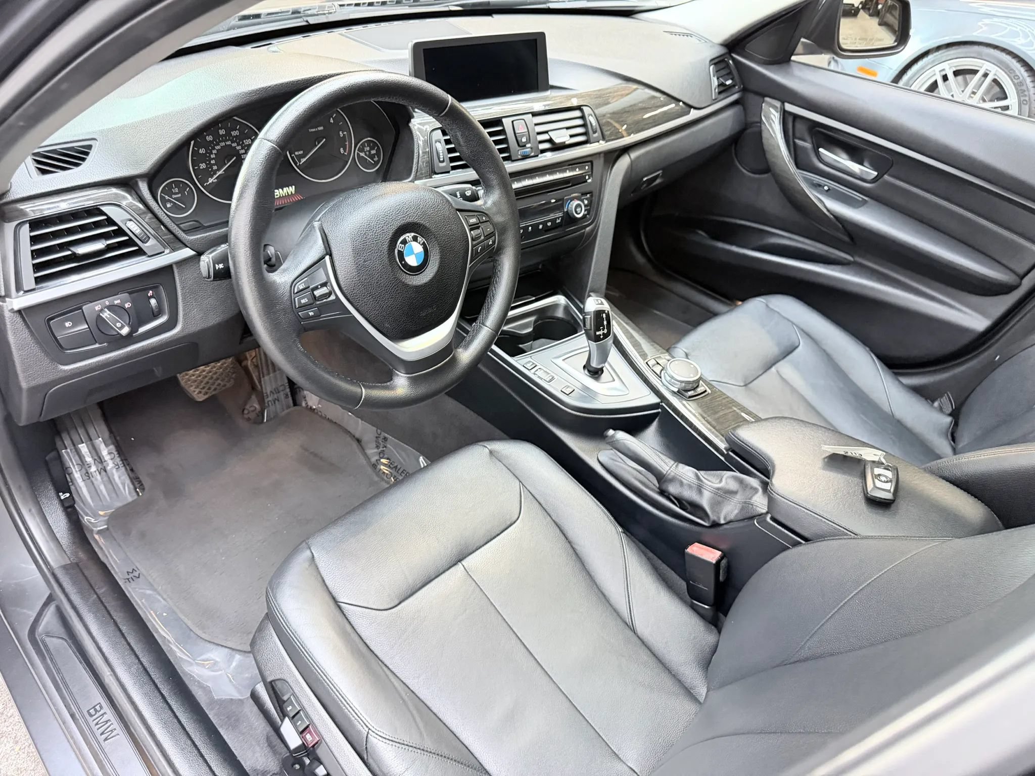 Used 2015 BMW 328d xDrive Sedan AWD/4WD image 11