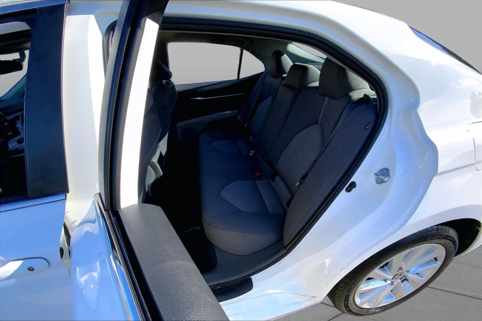Used 2024 Toyota Camry LE AWD/4WD image 21