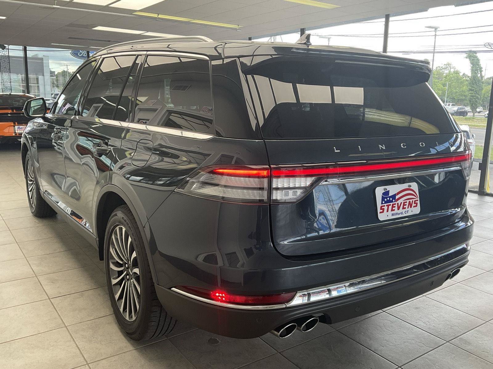 Used 2022 Lincoln Aviator Reserve AWD/4WD image 7