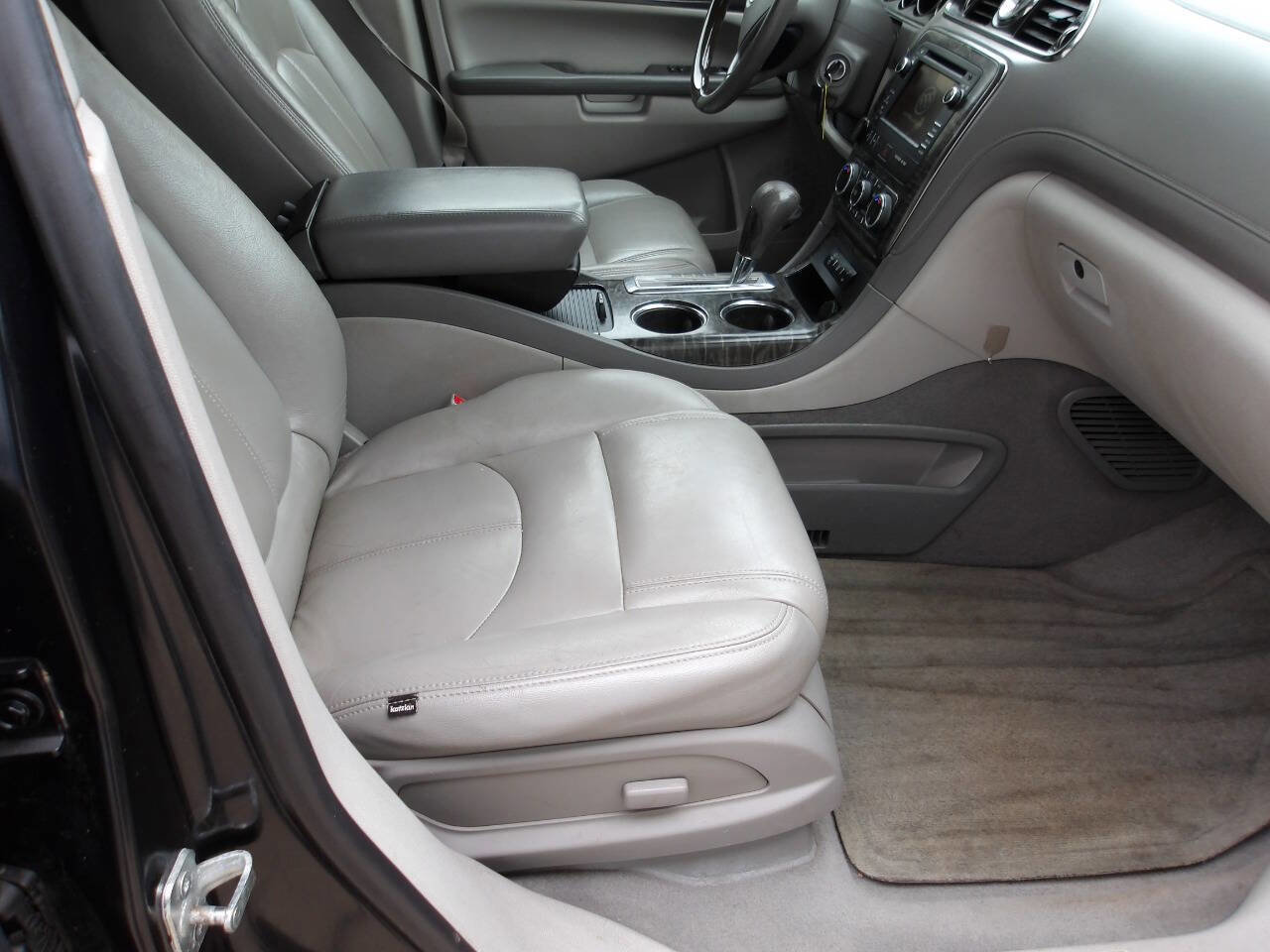 Used 2013 Buick Enclave Convenience image 21