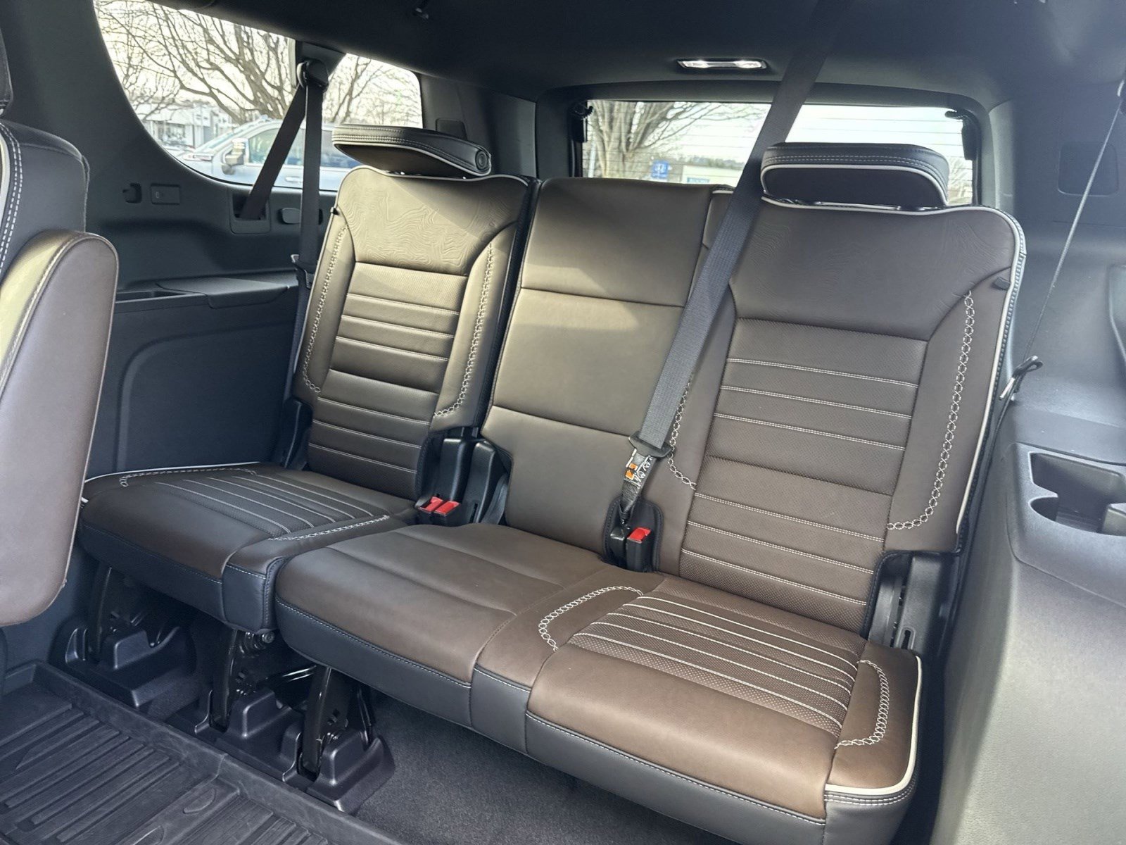 Used 2025 GMC Yukon XL Denali Ultimate w/ LPO, Illumination Package image 25