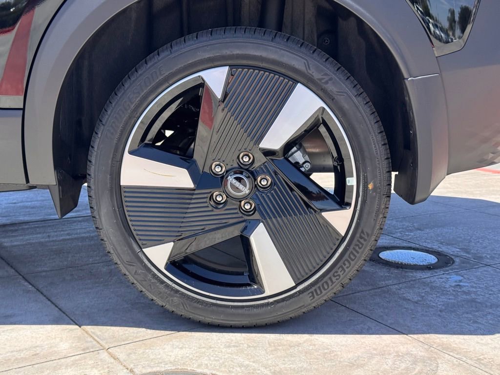 New 2025 Nissan Kicks SR w/ Interior Electronics Package image 8