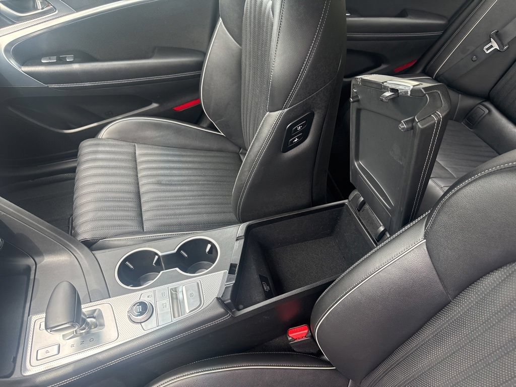 Used 2023 Genesis G70 3.3T AWD/4WD image 34