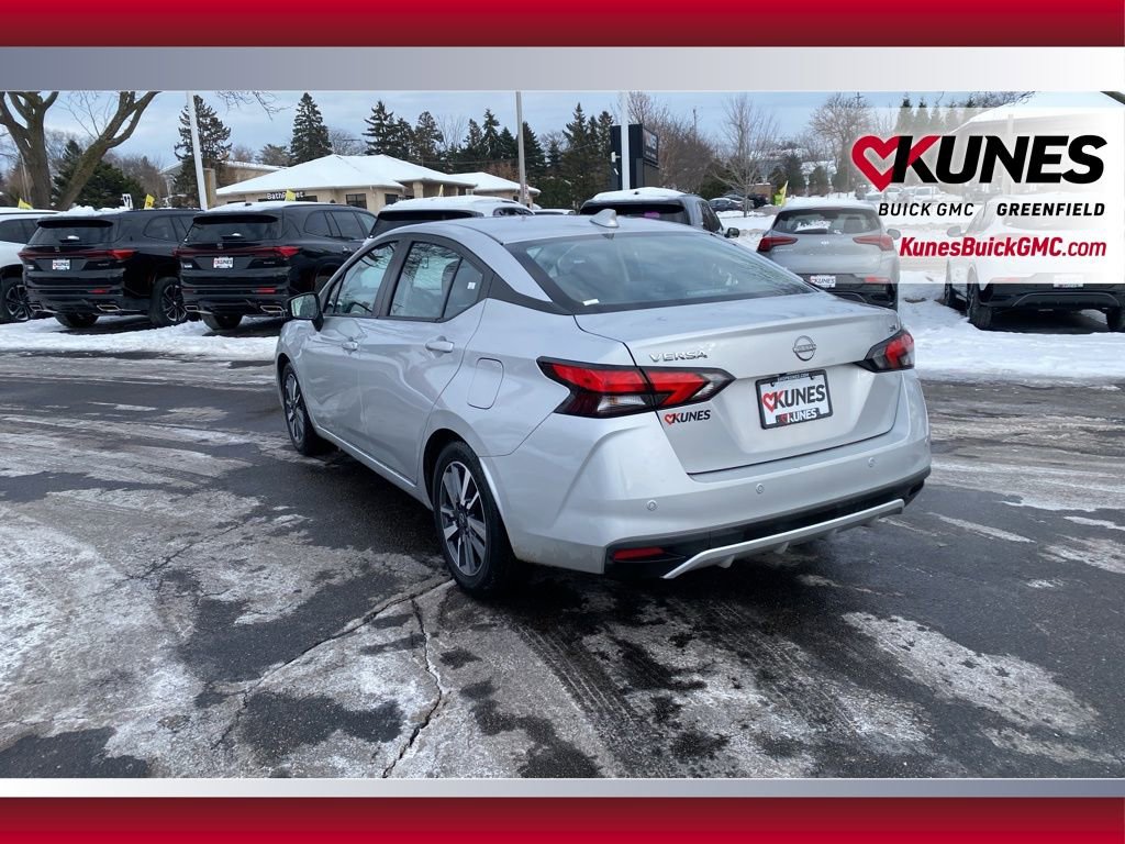 Used 2023 Nissan Versa SV image 8