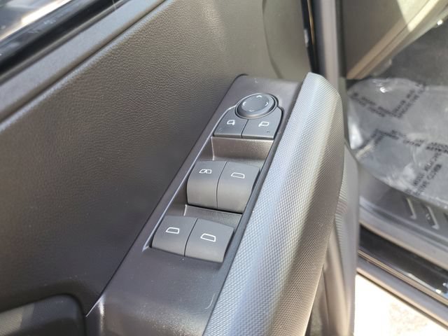 Used 2024 GMC Canyon Elevation w/ Elevation Premium Package RWD image 17