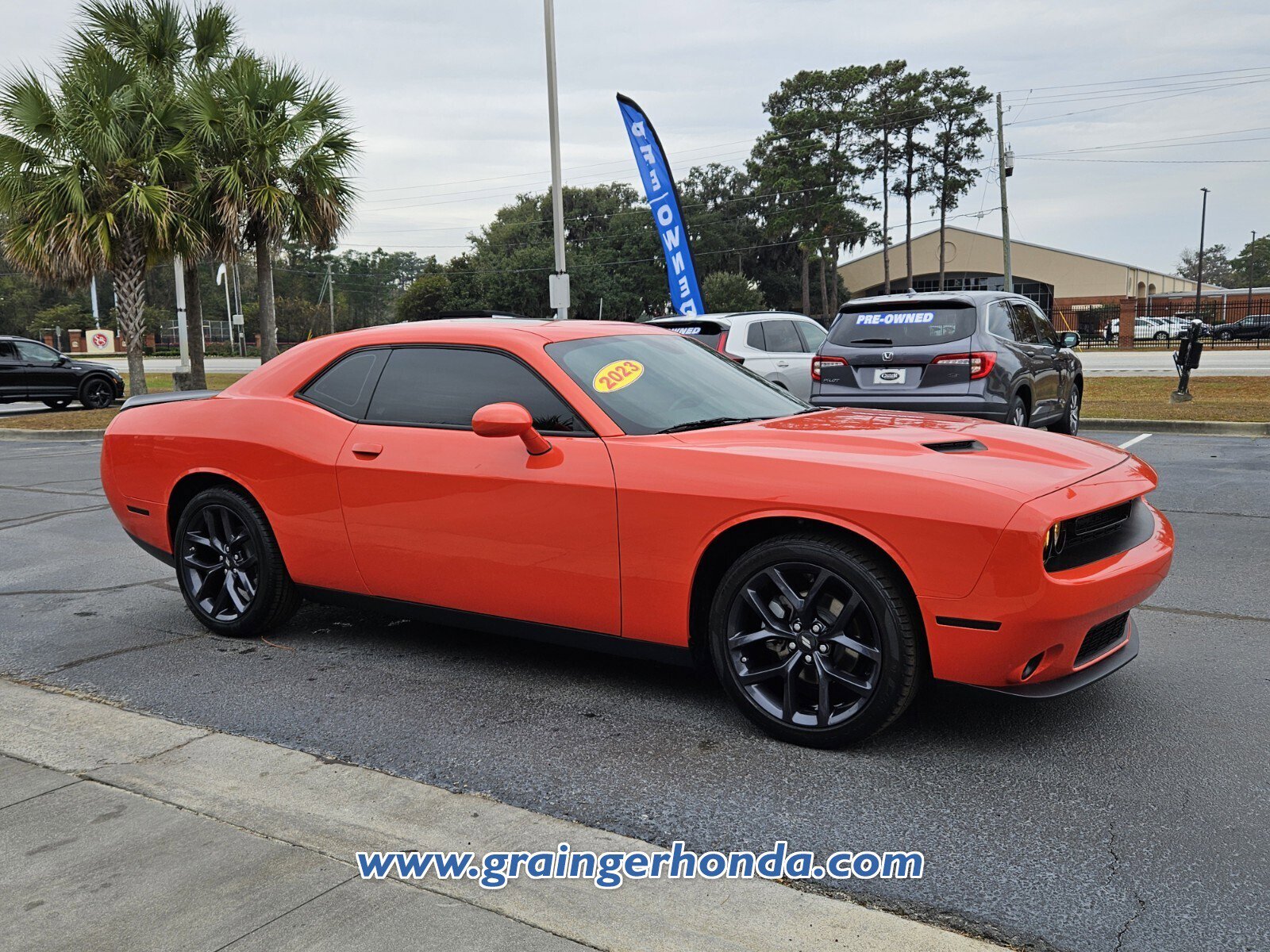 Used 2023 Dodge Challenger SXT w/ Blacktop Package image 7