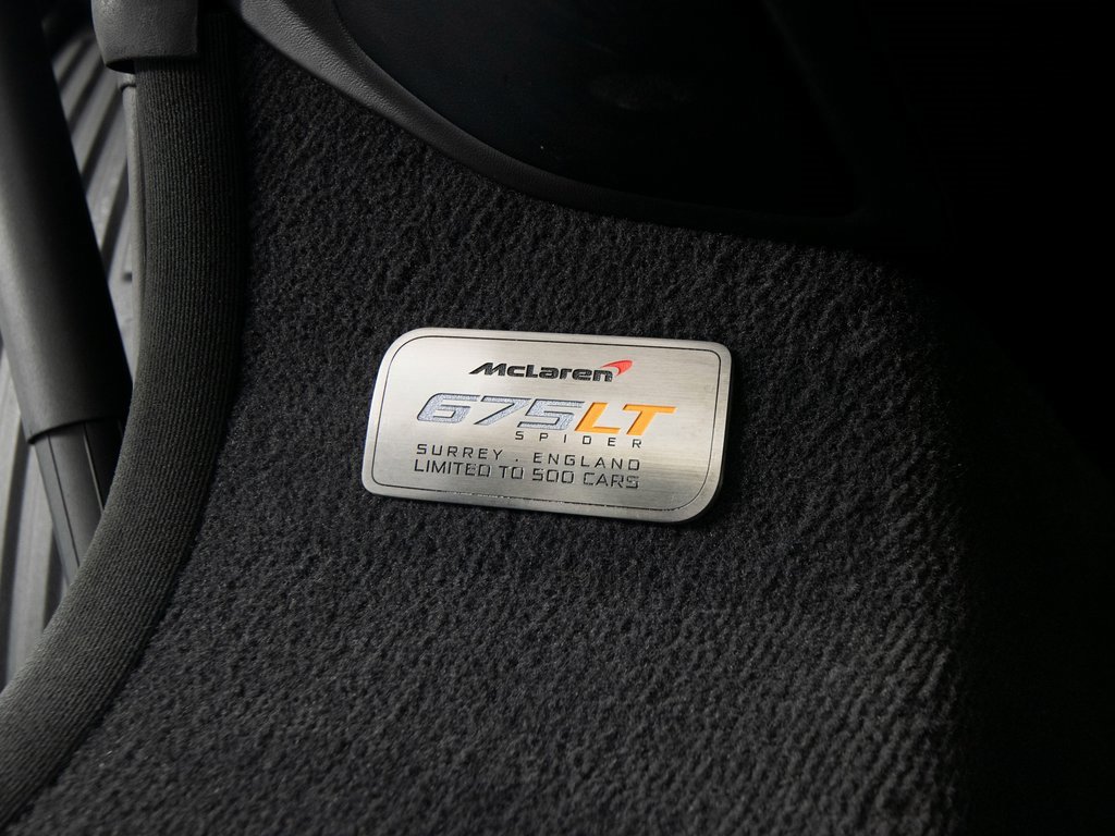 Used 2016 McLaren 675LT Spider image 27