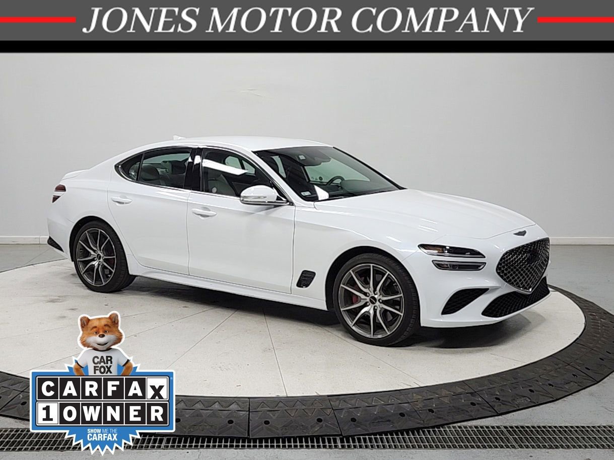 Used 2025 Genesis G70 2.5T RWD image 1