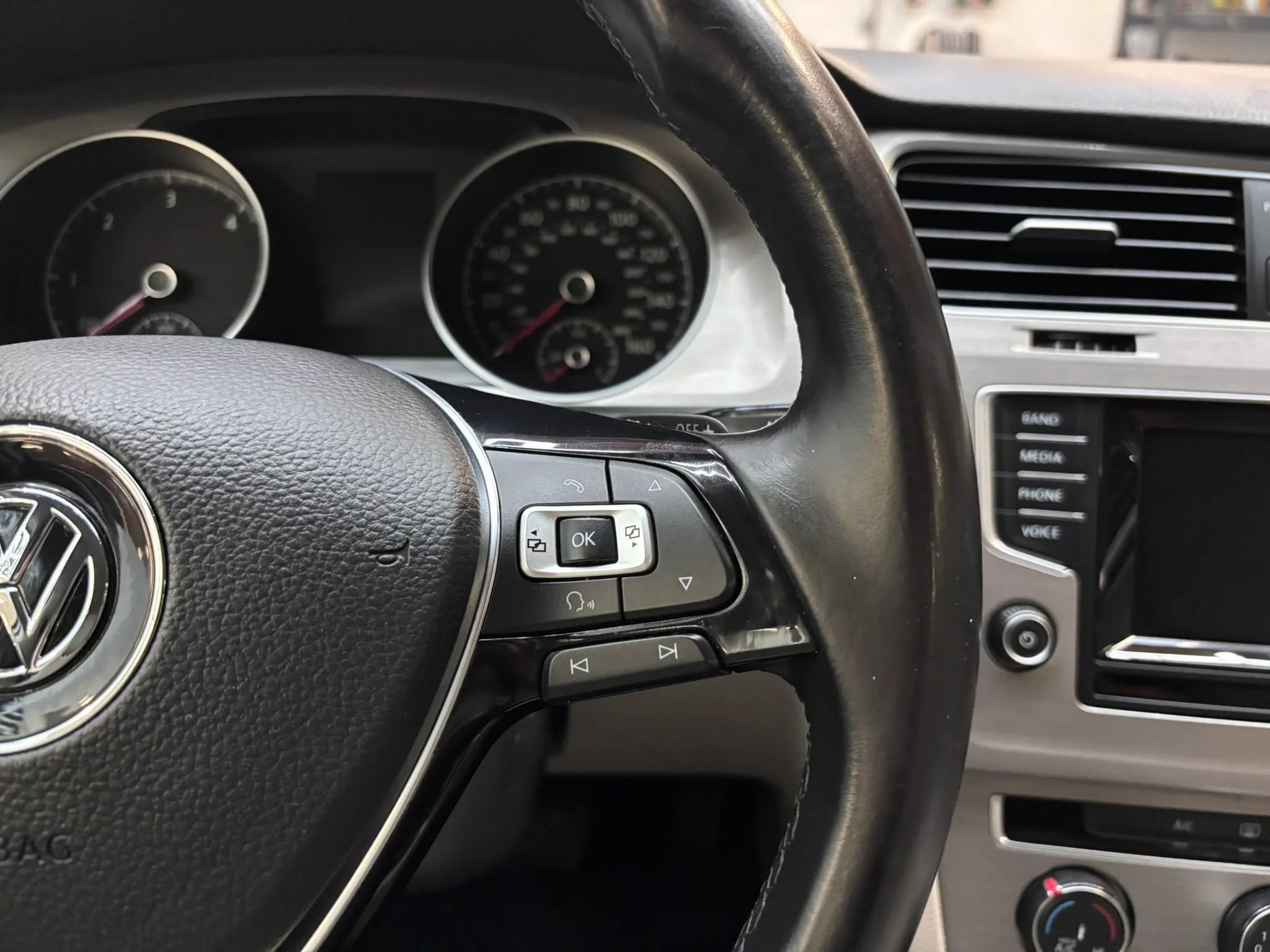 Used 2015 Volkswagen Golf TDI S FWD image 18