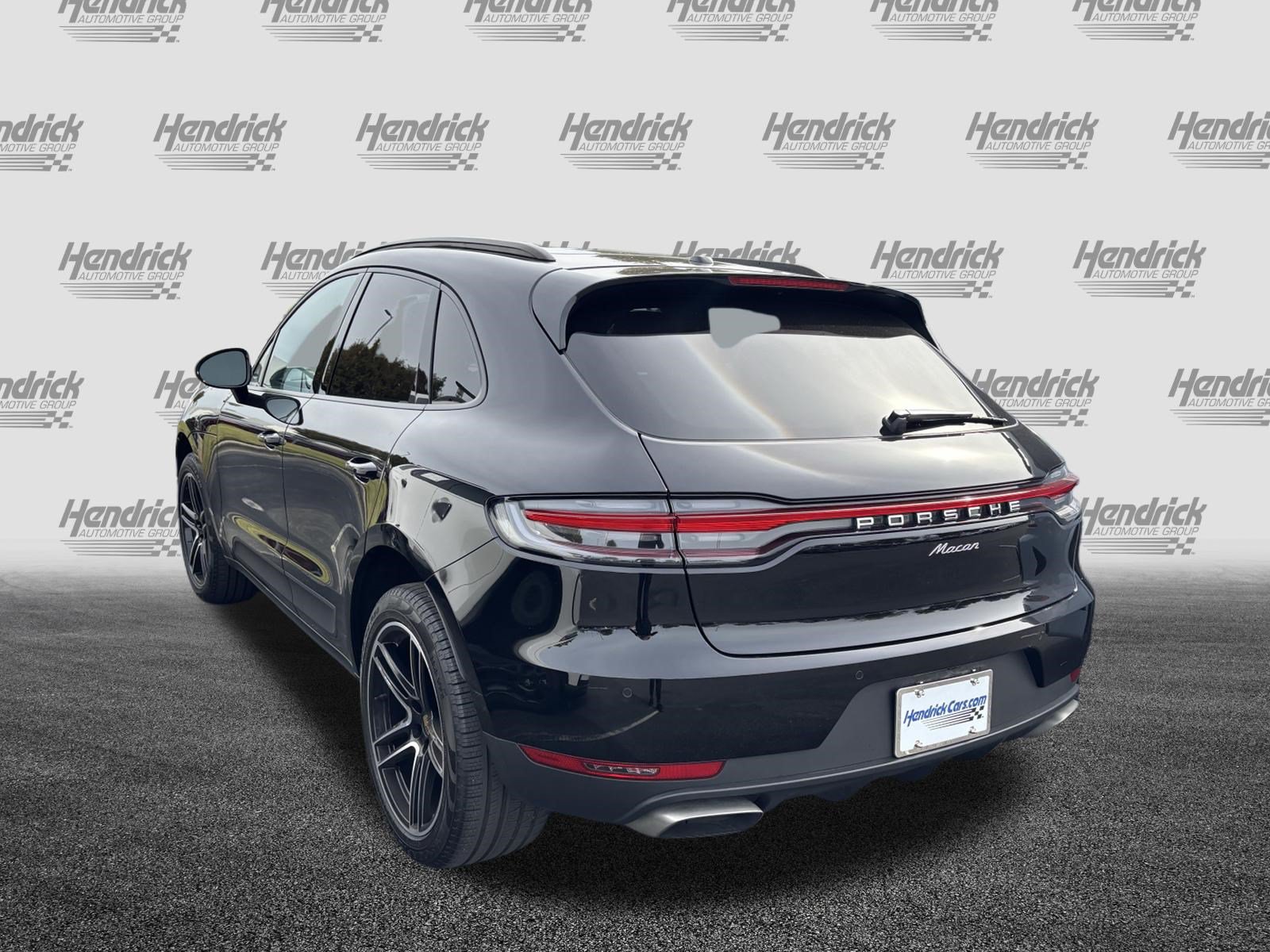 Used 2020 Porsche Macan AWD/4WD image 8