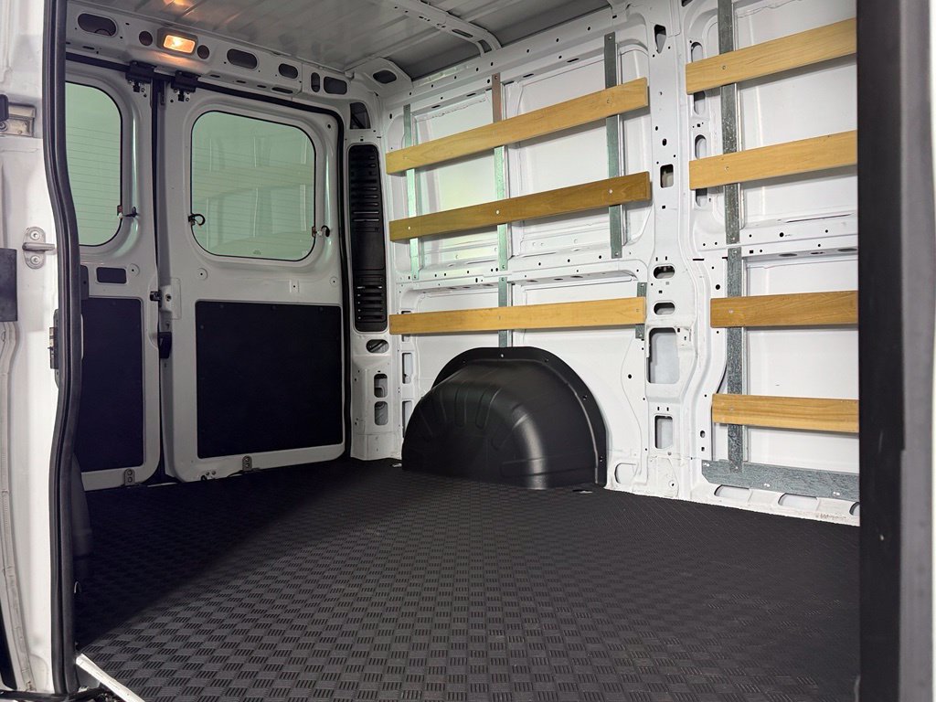 Used 2025 RAM ProMaster 2500 w/ U-Haul Equipment Group FWD image 18