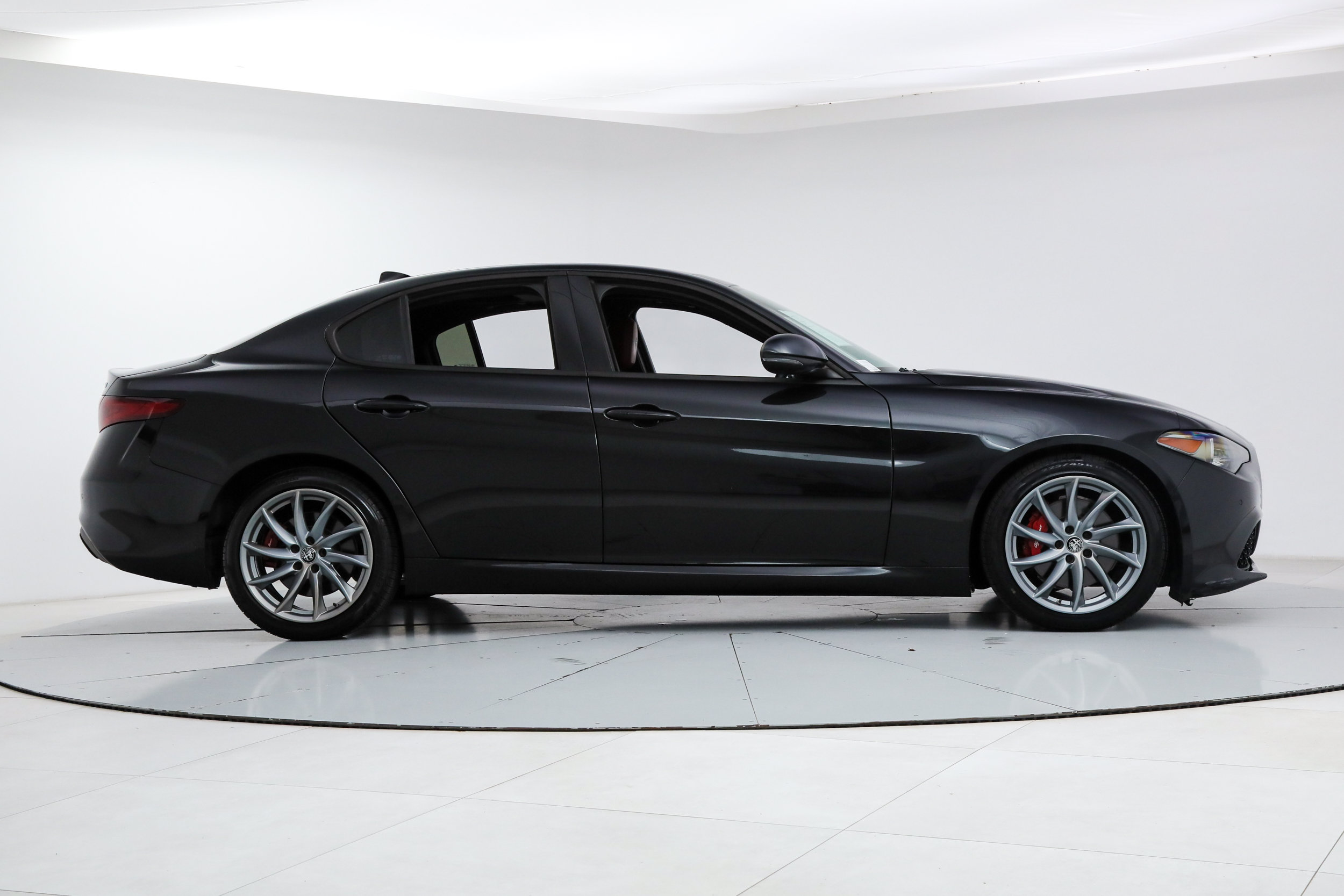 Used 2022 Alfa Romeo Giulia Sprint RWD image 6