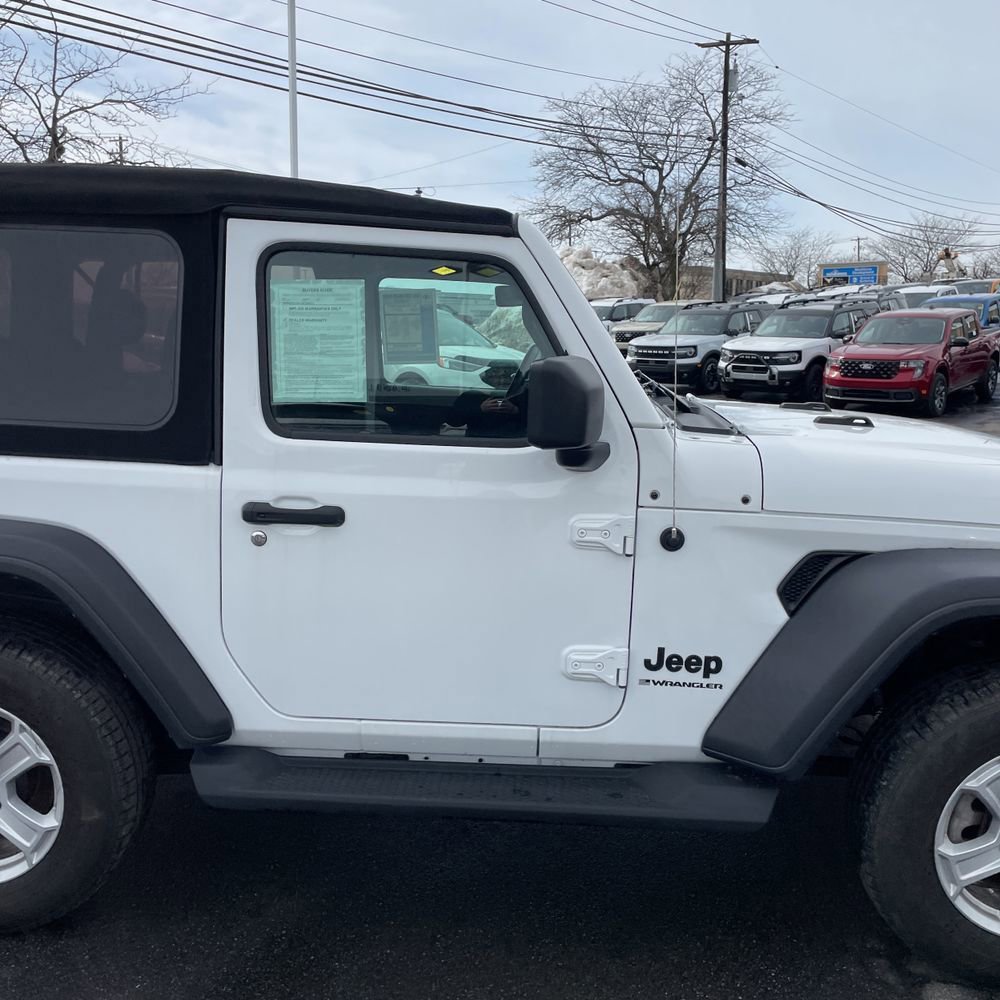 Used 2023 Jeep Wrangler Sport S image 14