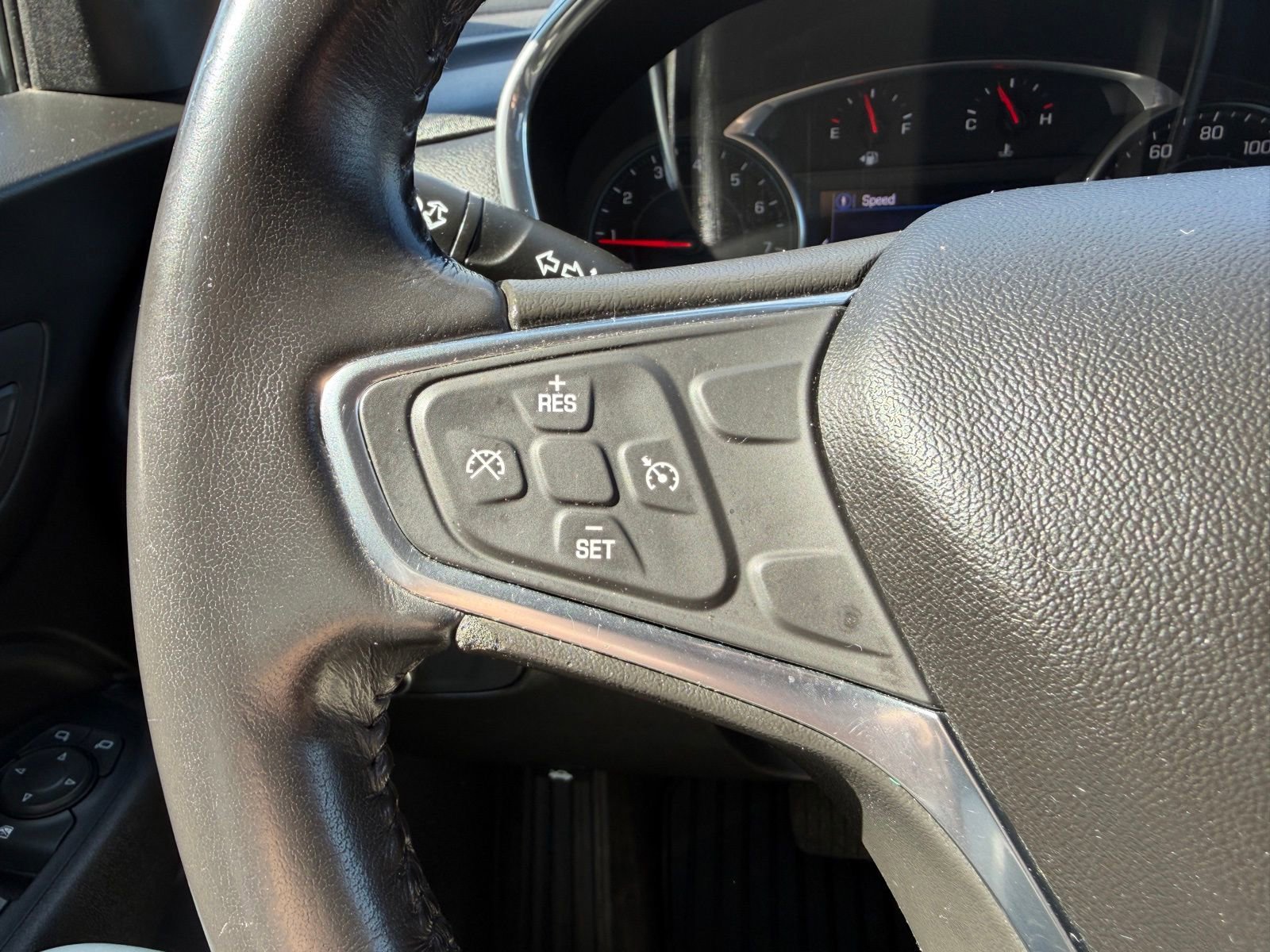 Used 2019 Chevrolet Equinox LT image 14