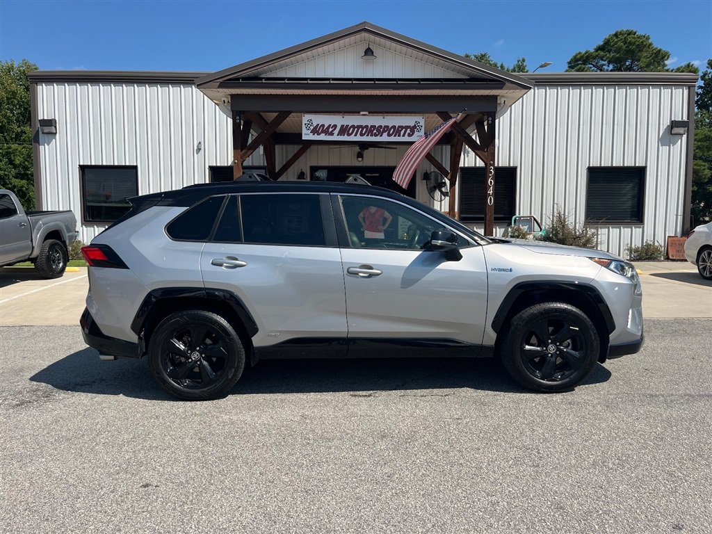 Used 2019 Toyota RAV4 XSE AWD/4WD image 10