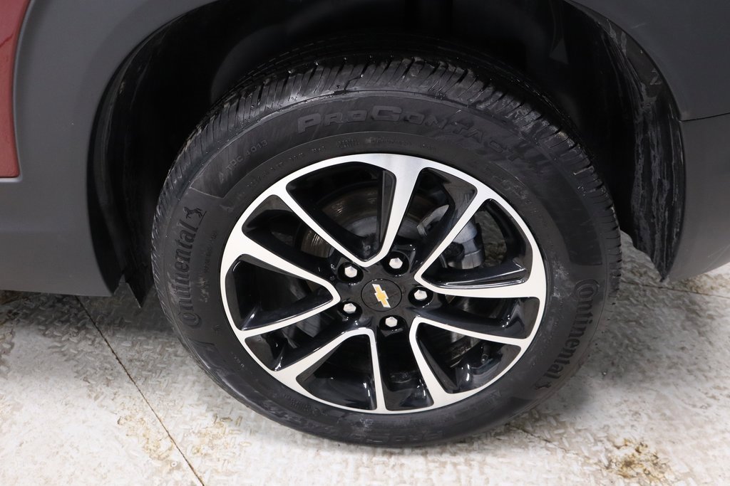 Used 2025 Chevrolet TrailBlazer LT w/ Driver Confidence Package image 19