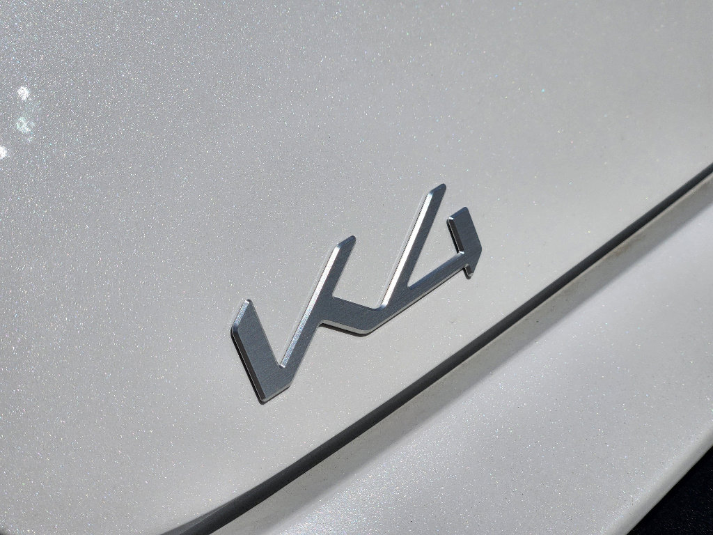 New 2026 Kia K4 LXS image 8