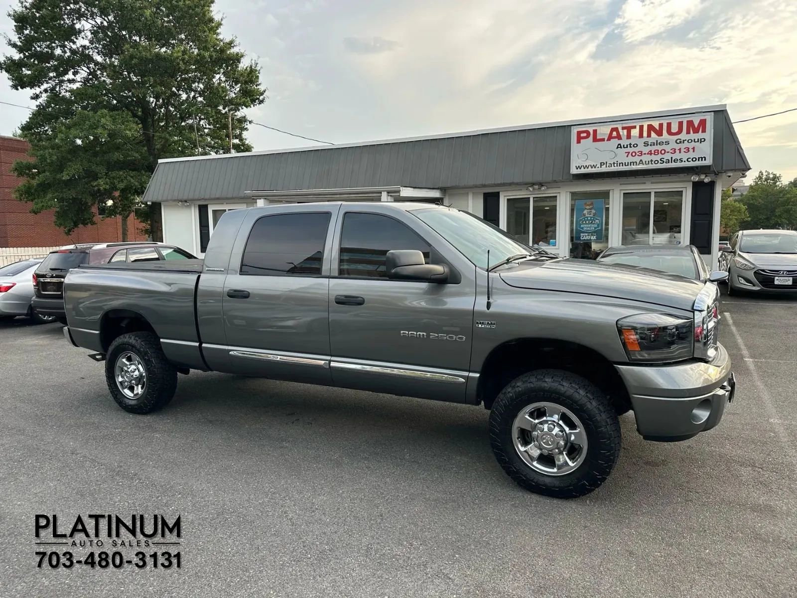Used 2006 Dodge Ram 2500 Truck Laramie image 2