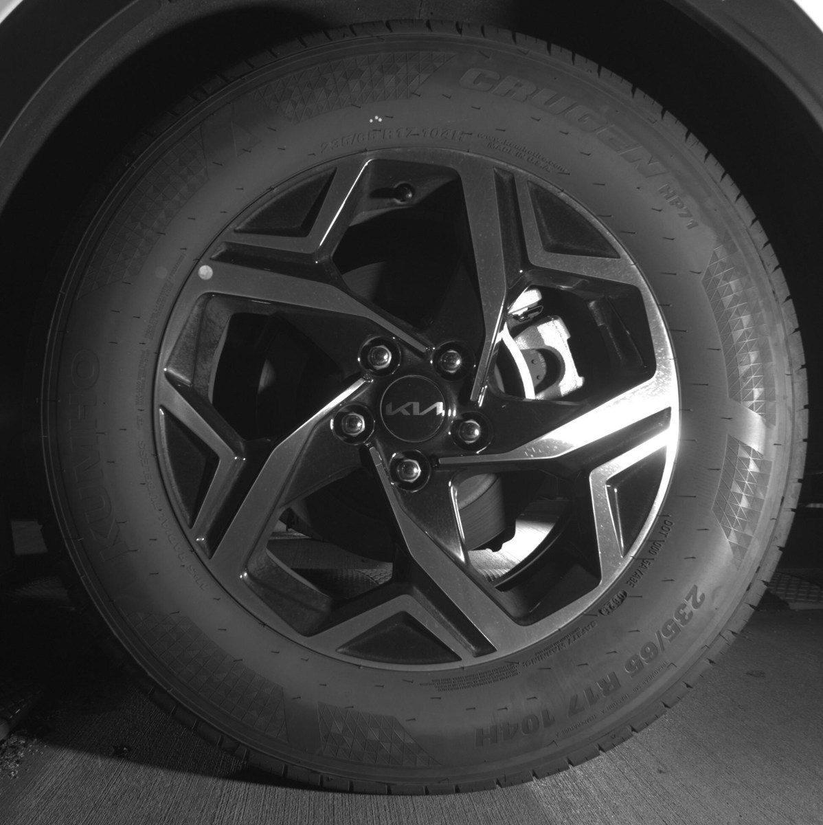 Used 2025 Kia Sportage LX image 11