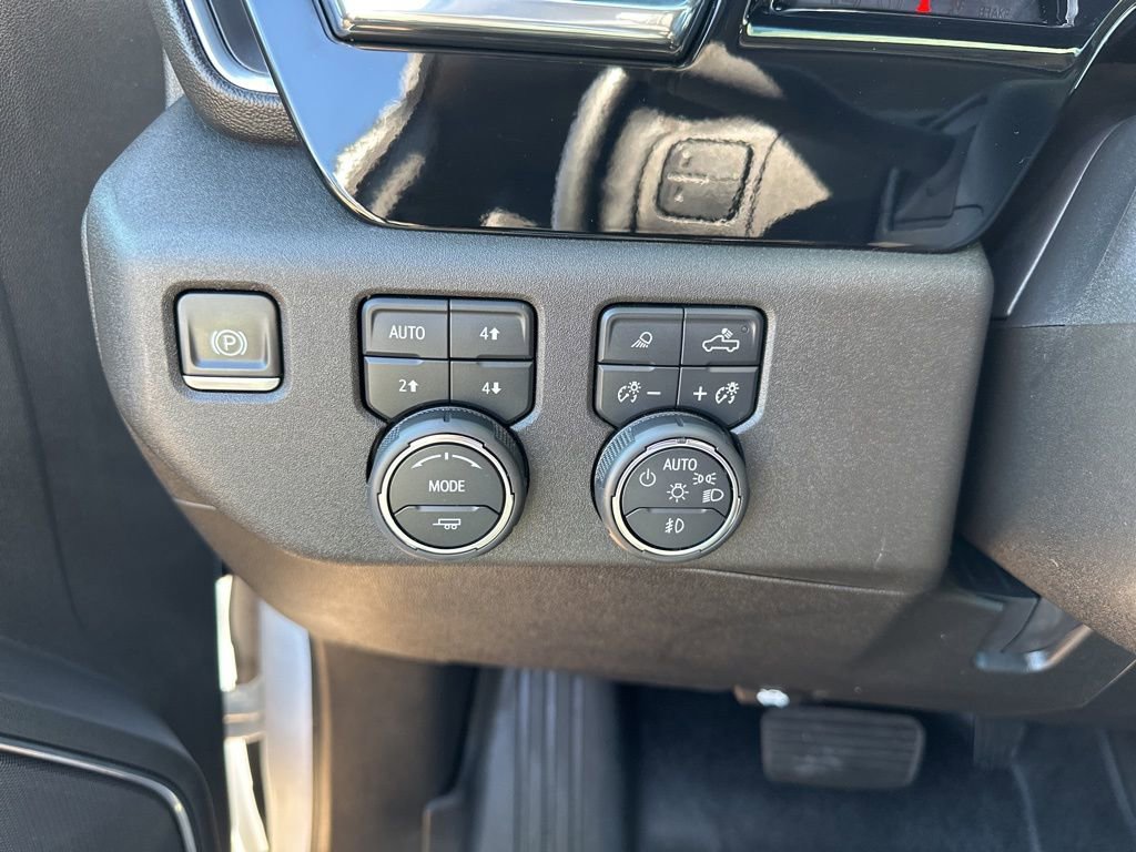 Used 2024 Chevrolet Silverado 2500 LTZ image 12