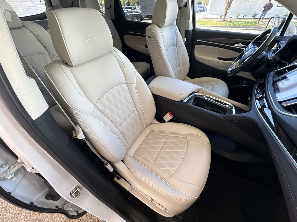 Certified 2024 Buick Enclave Avenir w/ Avenir Technology Package image 29