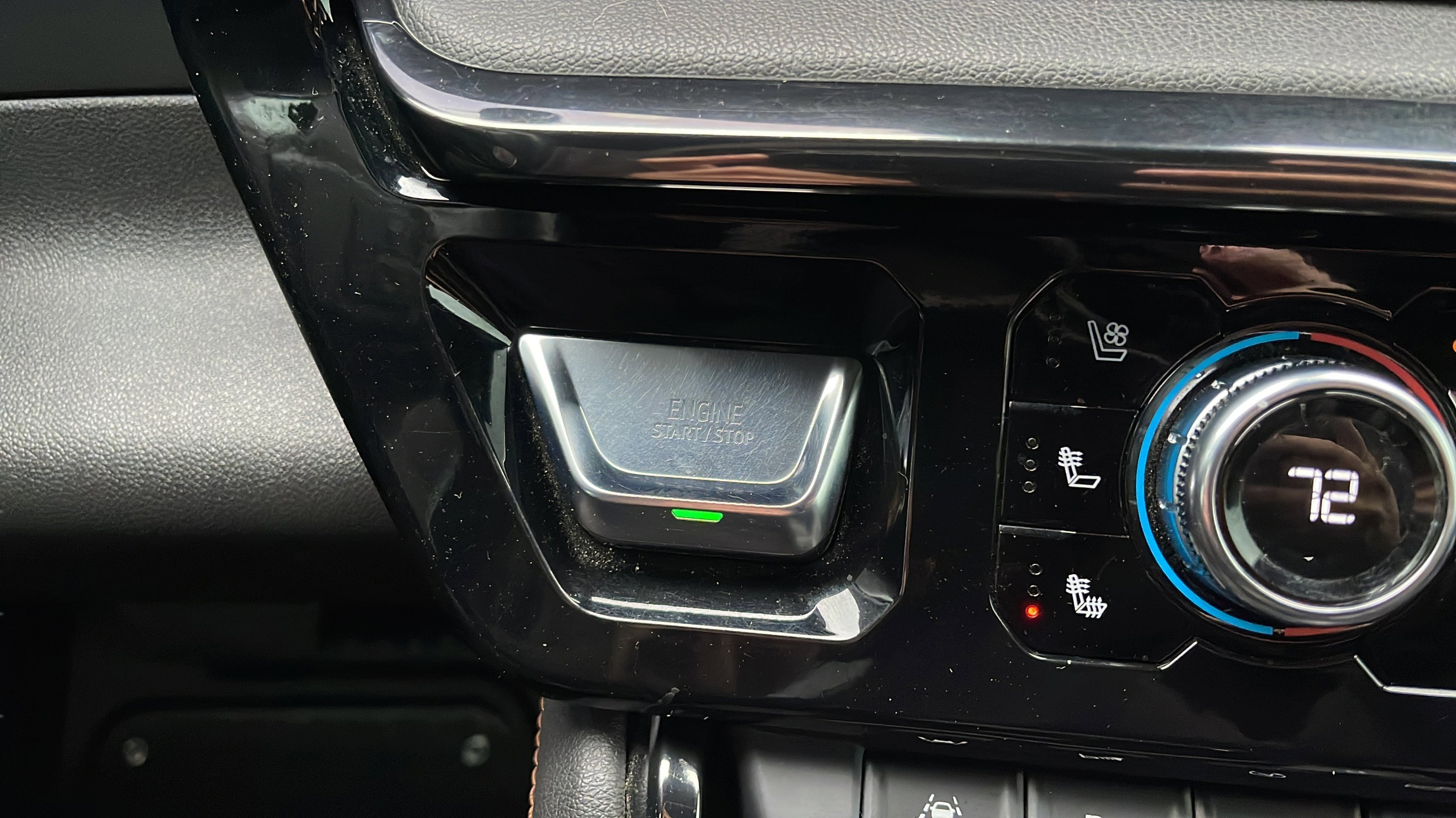 Used 2022 GMC Sierra 1500 AT4 w/ AT4 Premium Package image 26