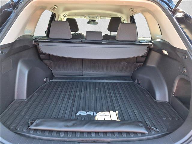 Used 2025 Toyota RAV4 XLE AWD/4WD image 6