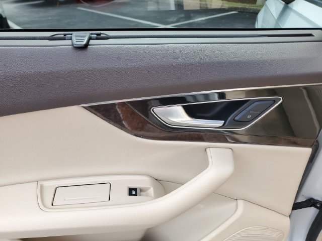 Used 2019 Audi Q7 3.0T Prestige w/ Prestige Package AWD/4WD image 16