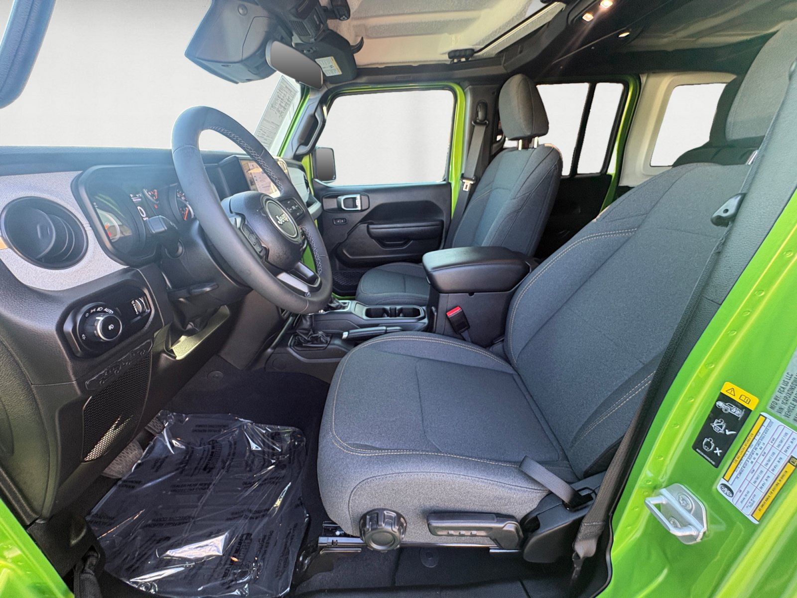 Used 2025 Jeep Wrangler Unlimited Sport AWD/4WD image 10