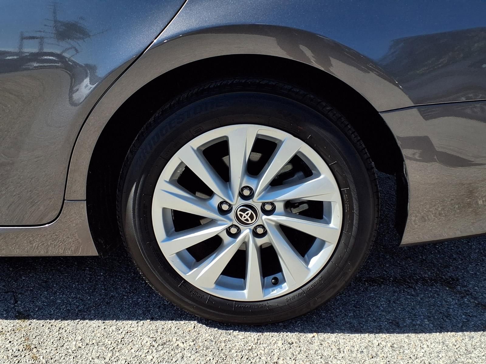 Used 2024 Toyota Camry LE image 4