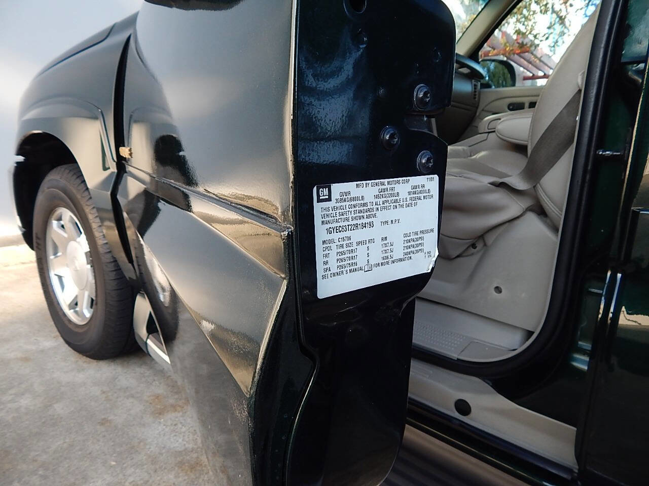 Used 2002 Cadillac Escalade 2WD image 34