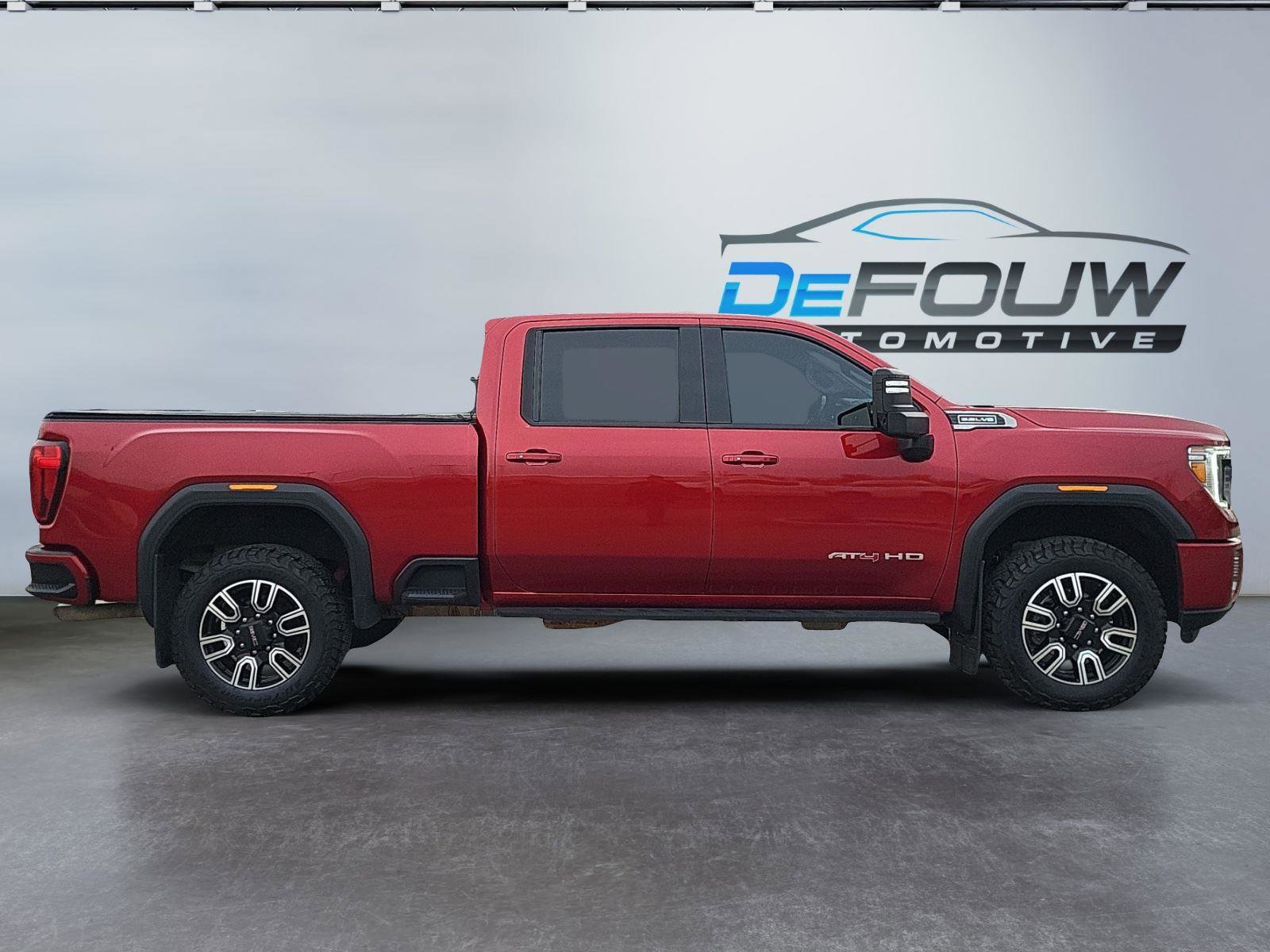 Used 2022 GMC Sierra 2500 AT4 image 2