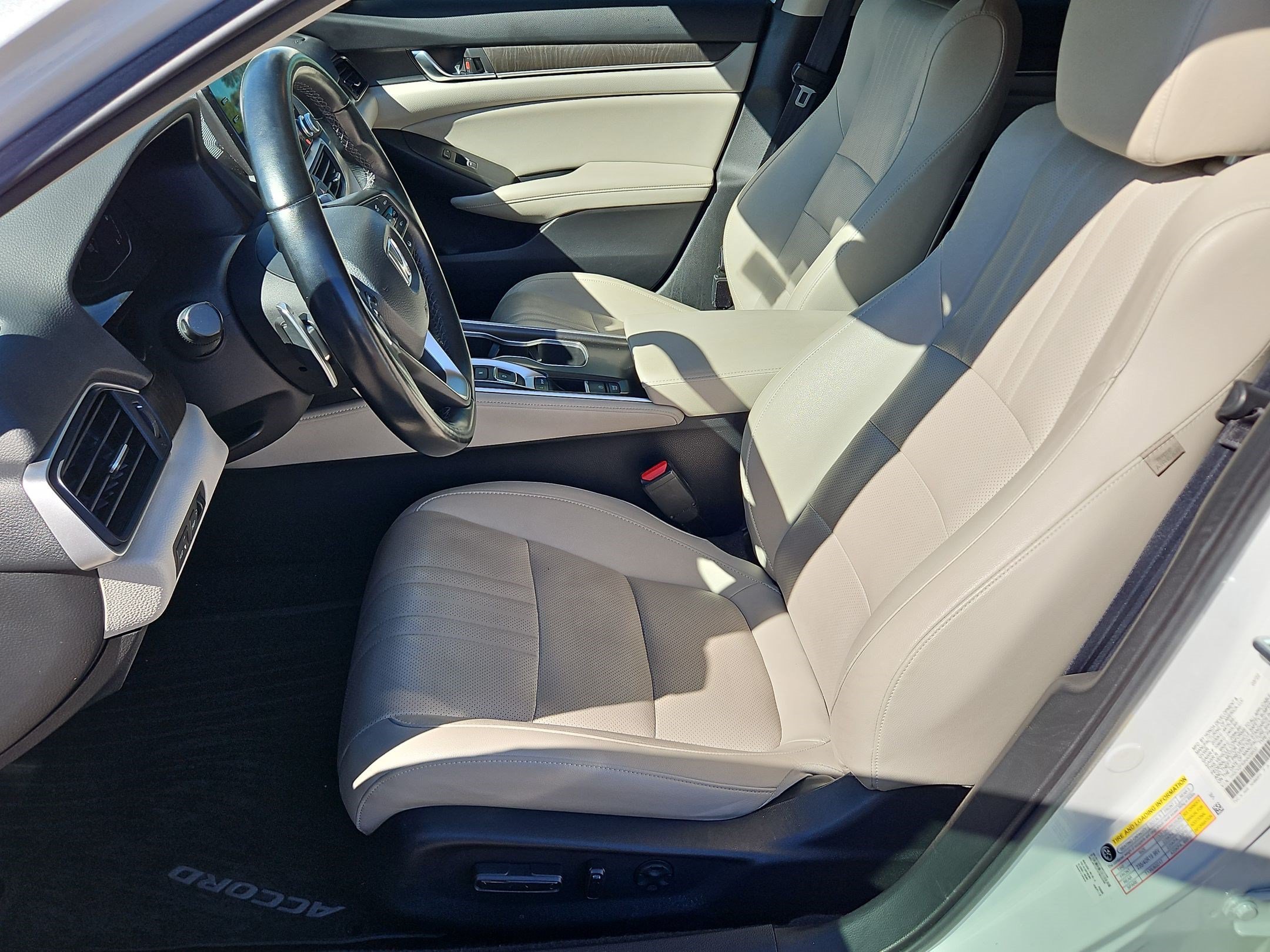 Used 2022 Honda Accord Touring image 25
