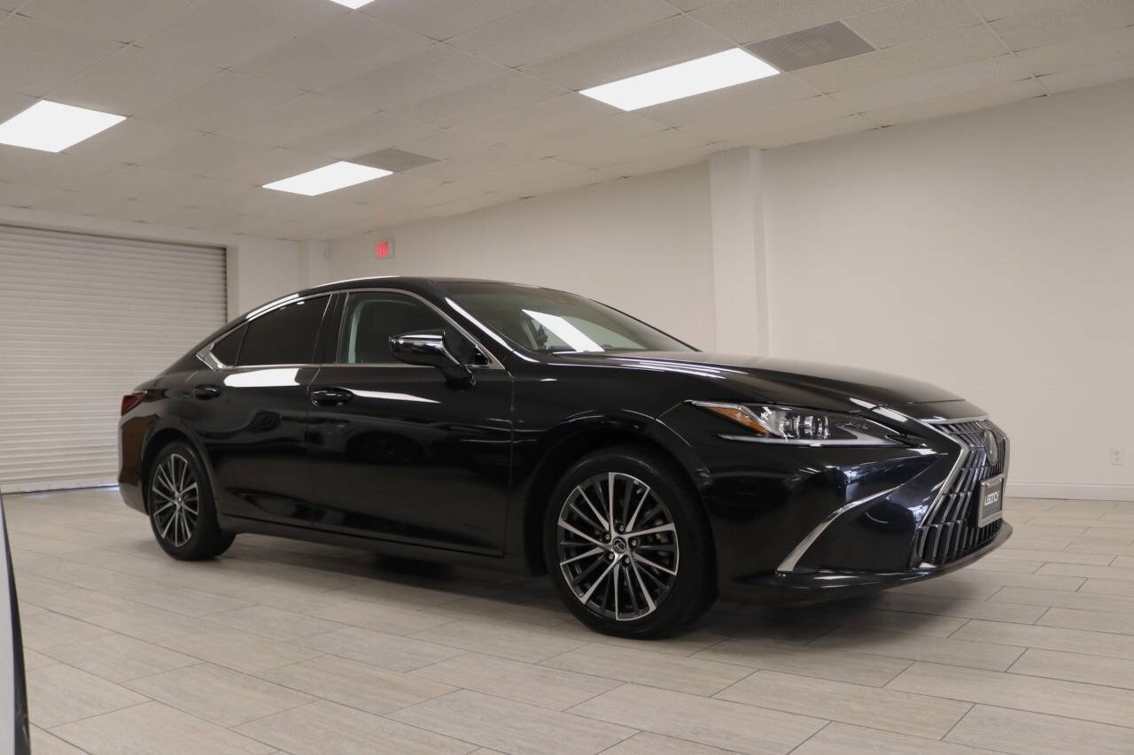 Used 2023 Lexus ES 350 w/ Premium Package image 4