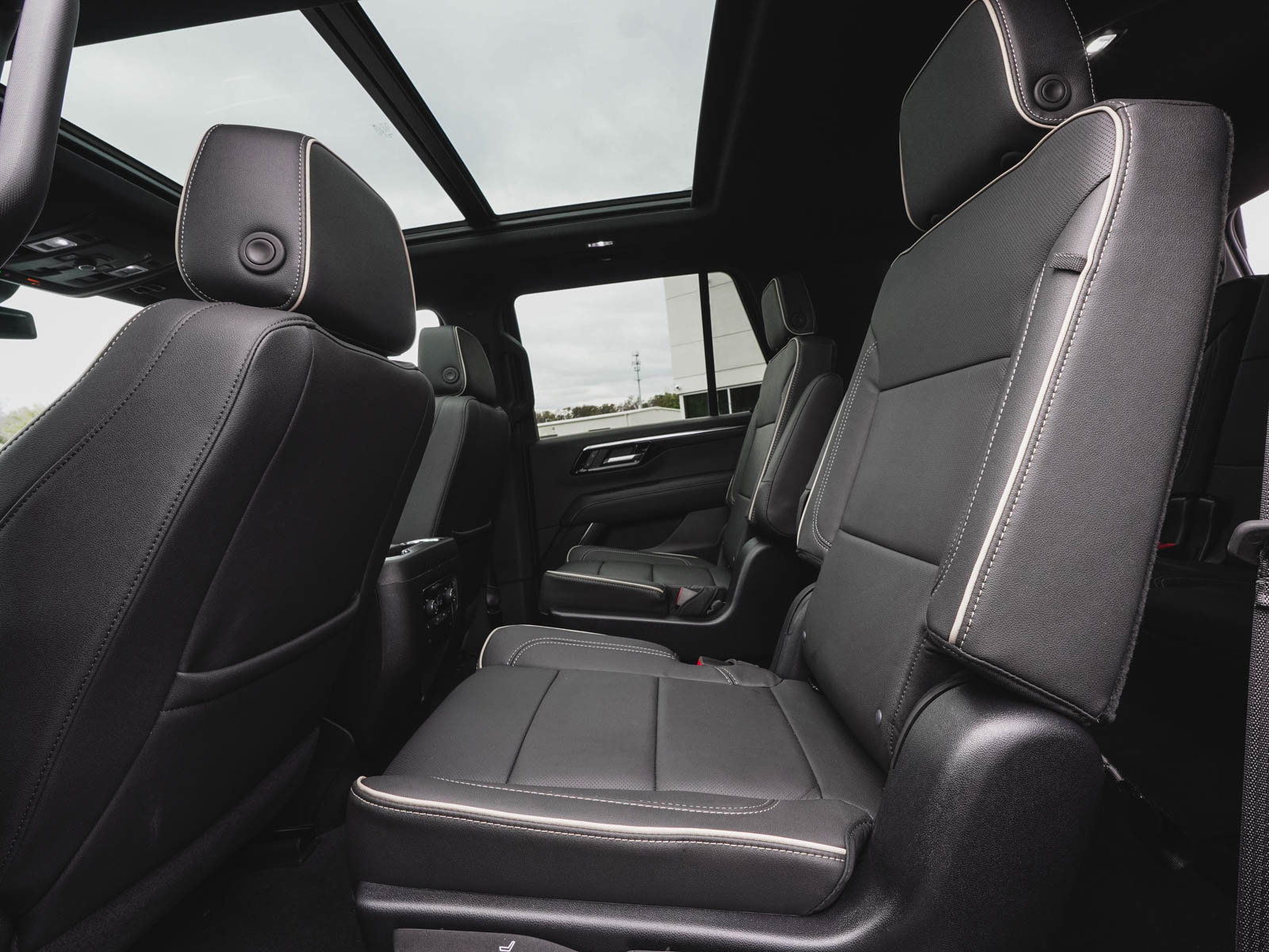 Used 2025 Chevrolet Tahoe Premier w/ Sun And Tow Package image 32