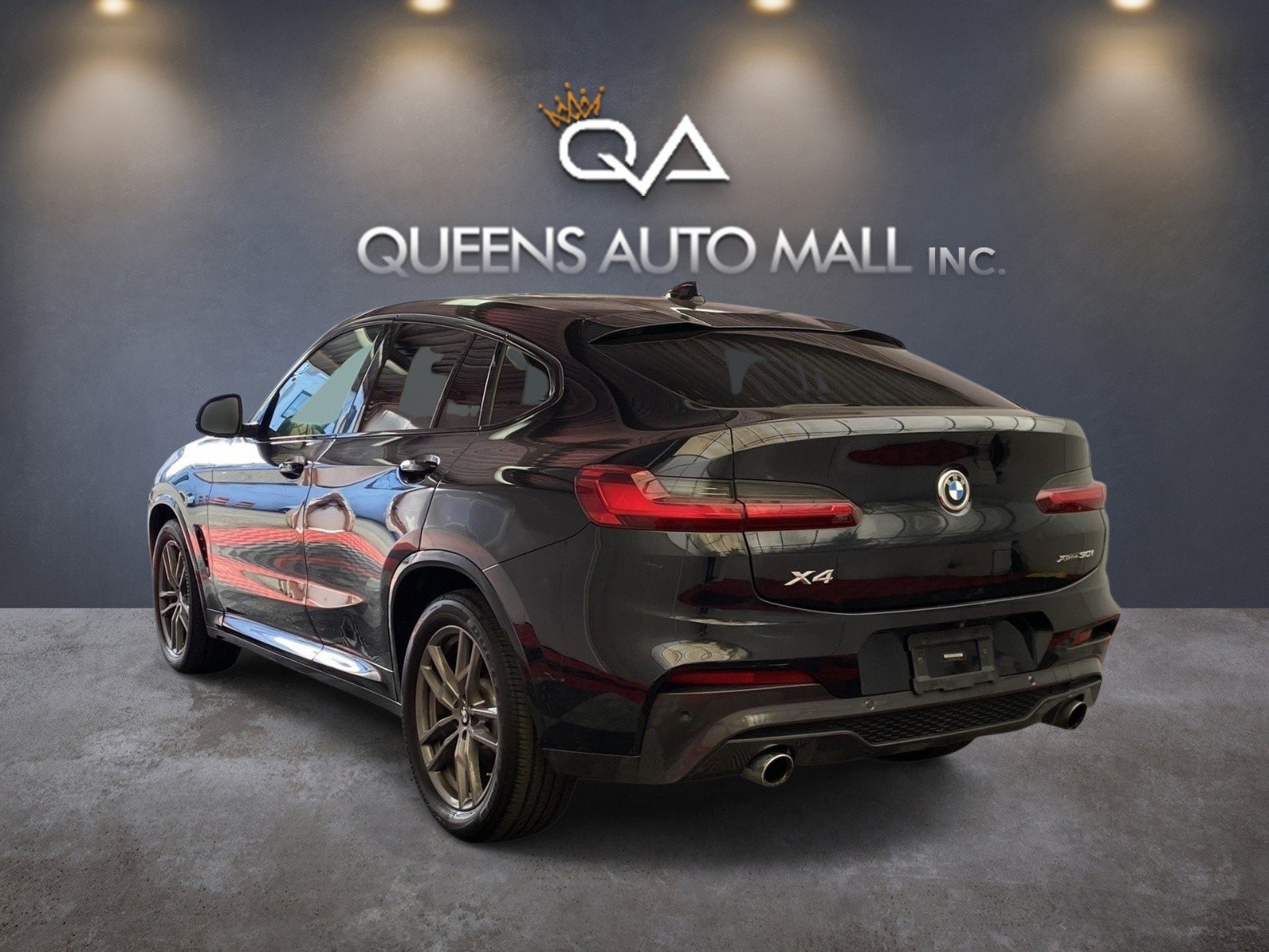 Used 2020 BMW X4 xDrive30i w/ M Sport Package 2 AWD/4WD image 4