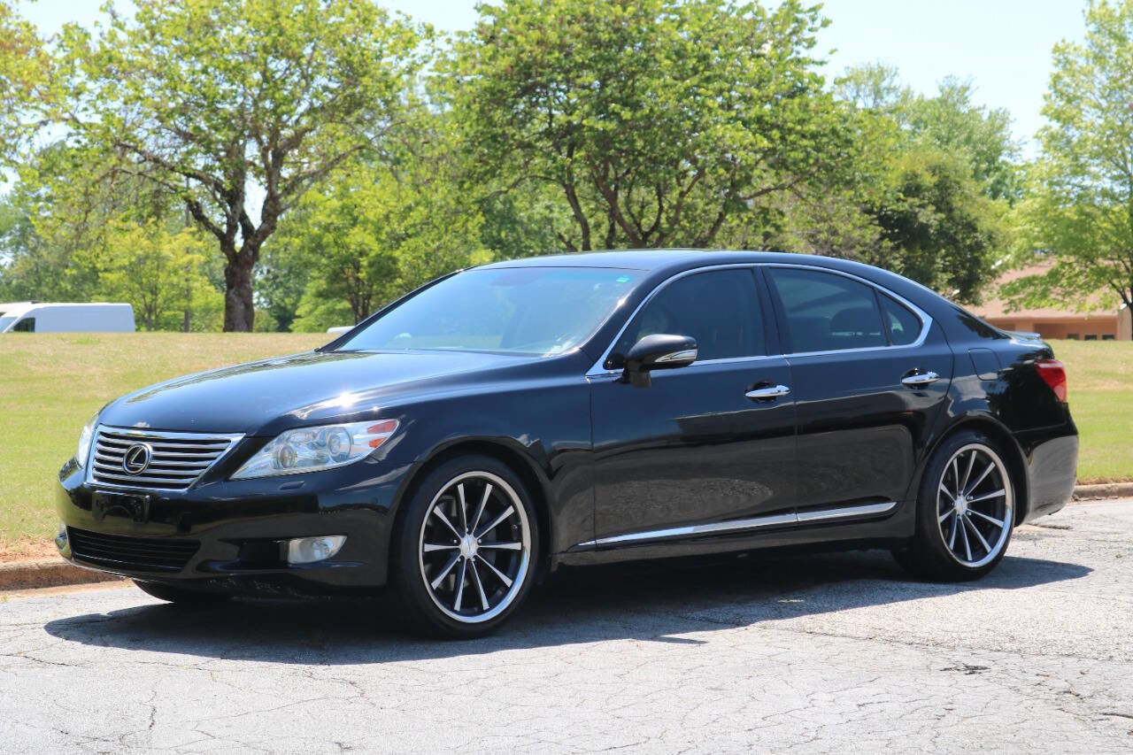 Used 2010 Lexus LS 460 RWD image 2