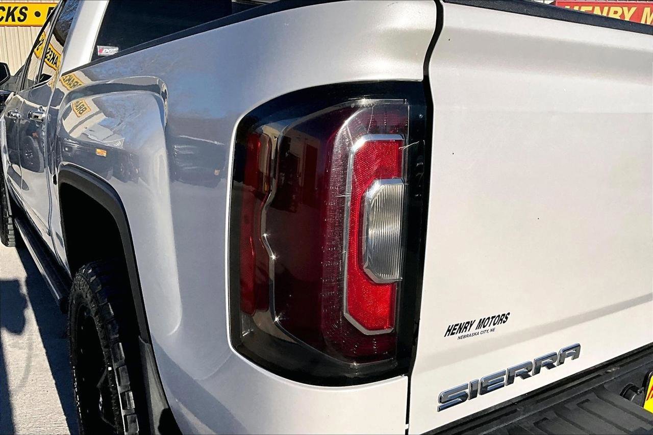 Used 2018 GMC Sierra 1500 Denali w/ Denali Ultimate Package image 25