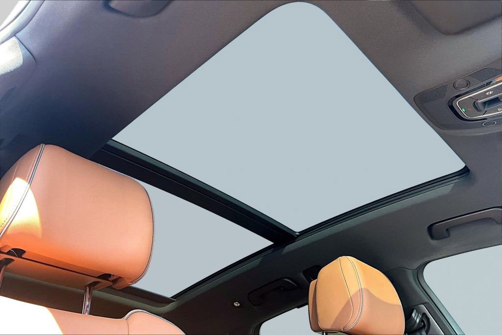 Used 2021 Audi Q5 Prestige w/ Prestige Package image 27