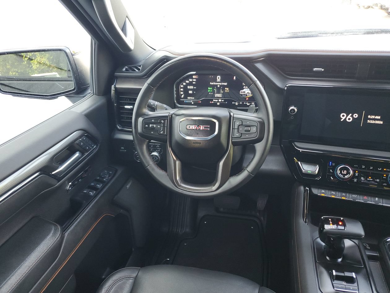 Used 2024 GMC Sierra 1500 AT4 w/ Technology Package AWD/4WD image 13