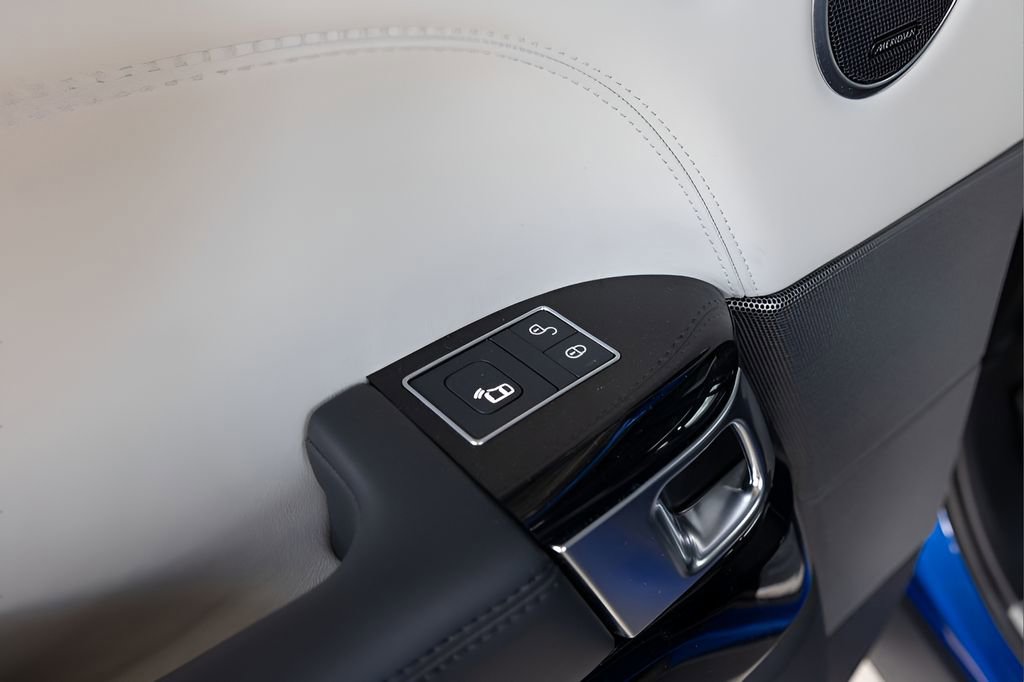 Used 2020 Land Rover Range Rover Sport SVR image 56