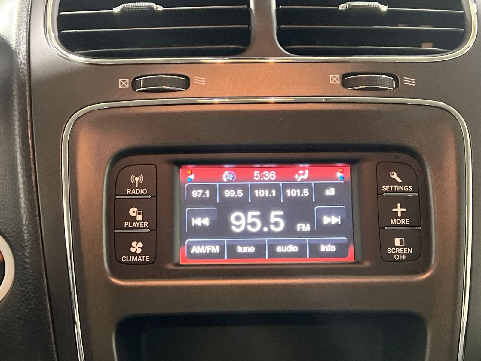 Used 2019 Dodge Journey SE w/ Blacktop Package image 16