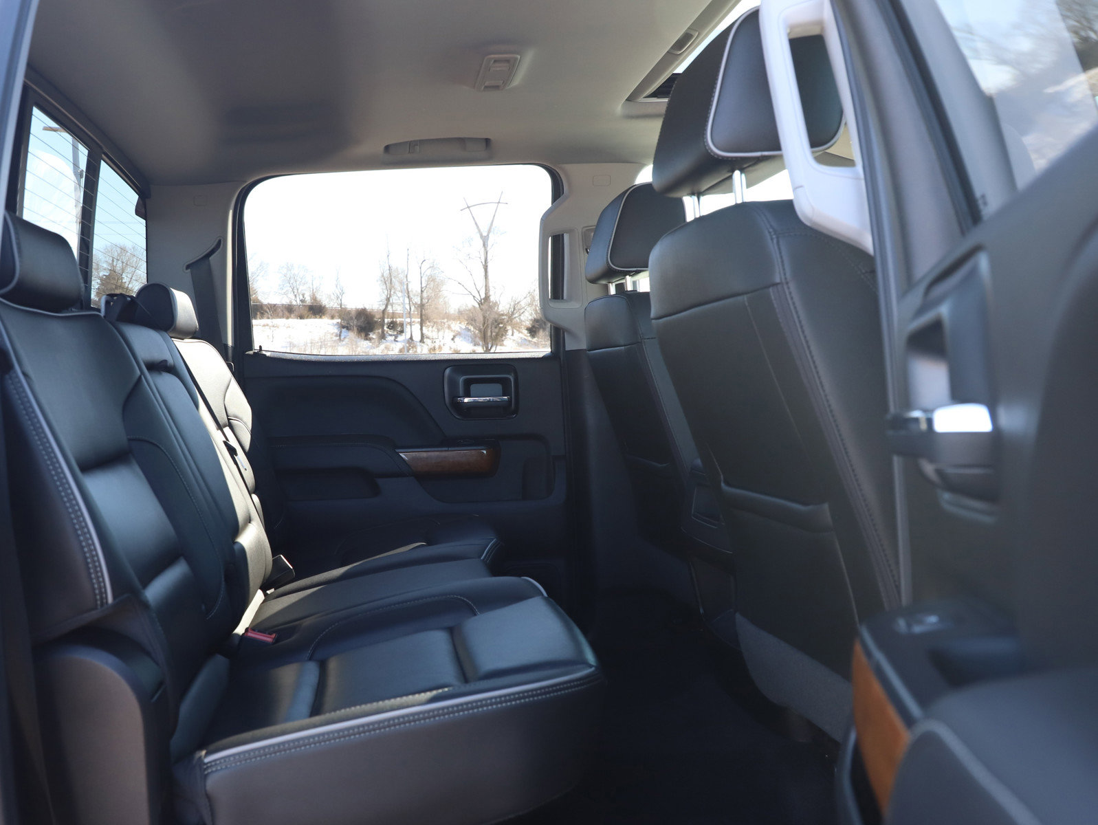 Used 2018 Chevrolet Silverado 2500 High Country w/ Duramax Plus Package image 12