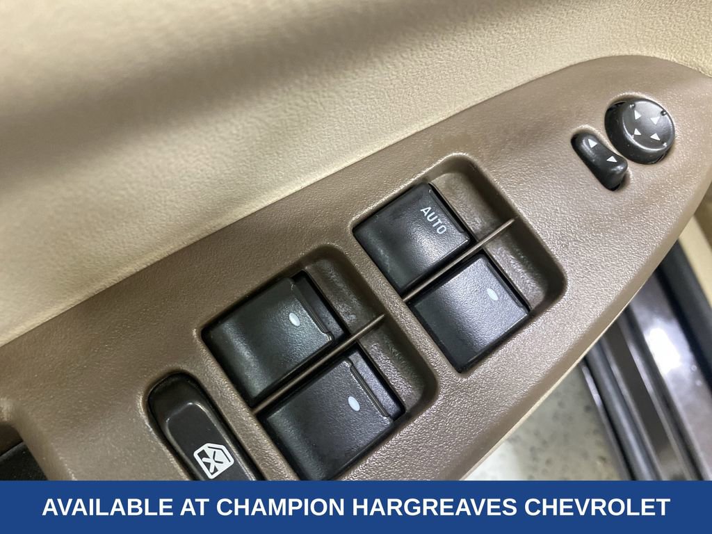 Used 2008 Chevrolet Impala LT w/ Luxury Edition Package FWD image 31