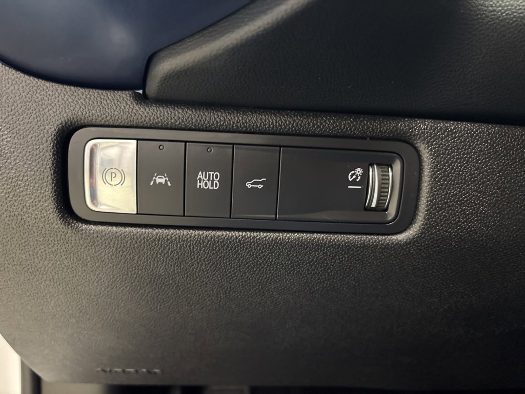 Used 2024 Chevrolet Equinox EV LT image 24