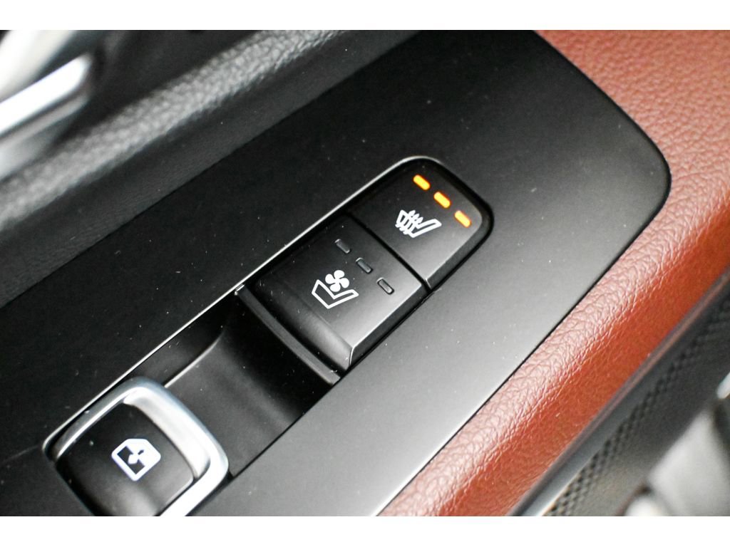Used 2024 Kia Telluride SX Prestige AWD/4WD image 32