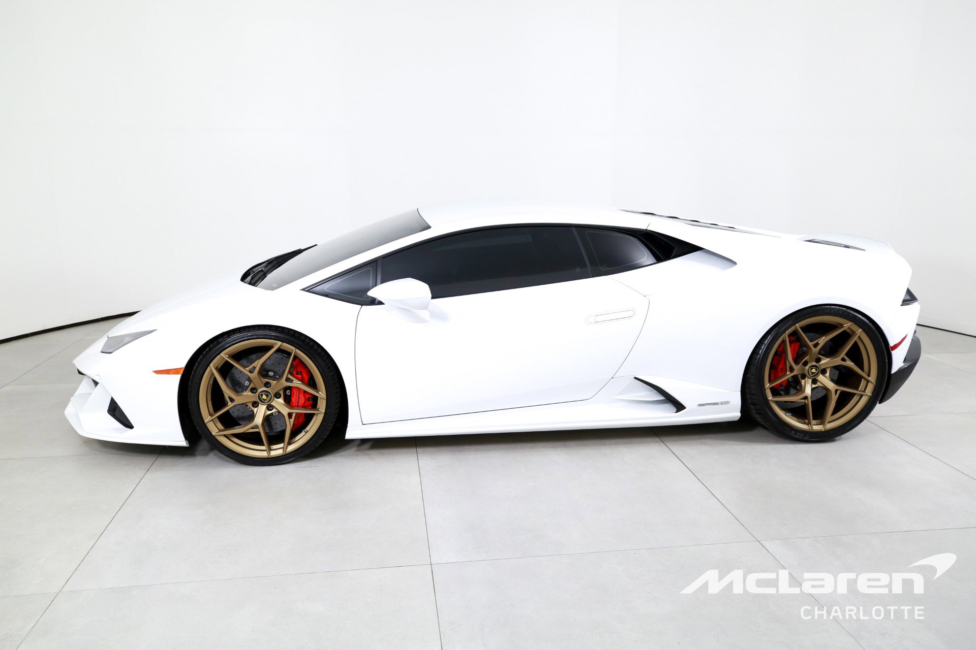 Used 2020 Lamborghini Huracan EVO image 5